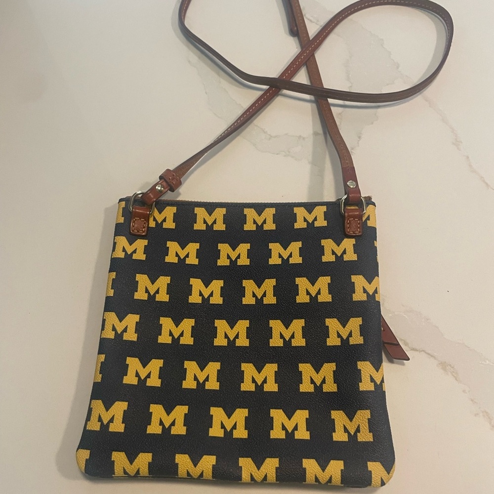 Dooney & Bourke Navy and Yellow Michigan Wolverines Crossbody Bag - Picture 2 of 3